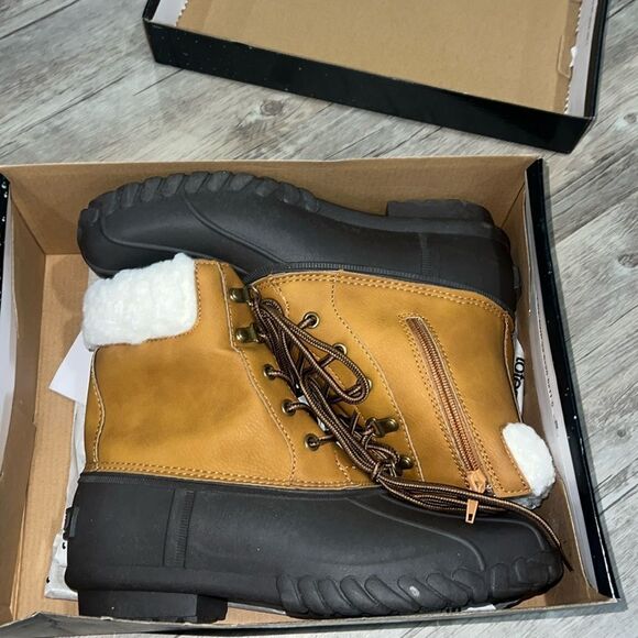 totes - Picture 1 of 3